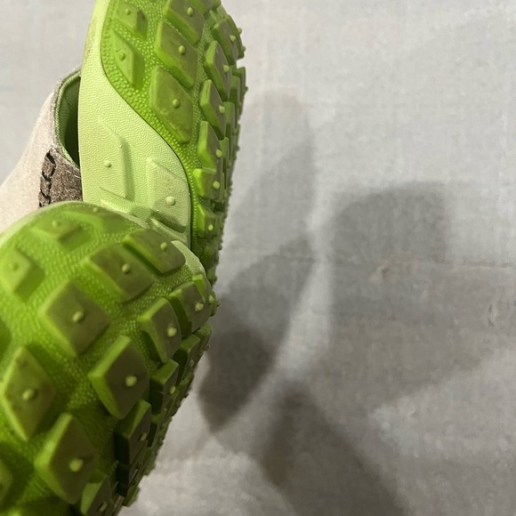 [USW10/USM9]UGG Unisex’s Venture Daze Slide Sandal Lime Green and Beige - Picture 6 of 7